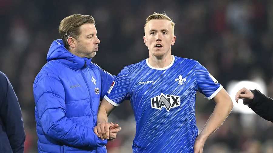 Niederlage in Köln: Darmstadt-Trainer Florian Kohfeldt (links) und Isac Lidberg