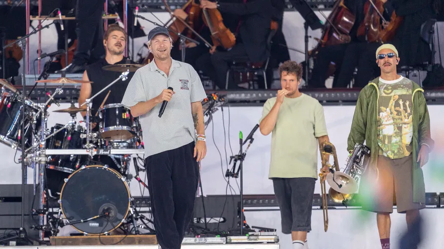 Die Band Querbeat begleitete den Einzug der deutschen Sportler bei den World University Games im Sommer 2025.