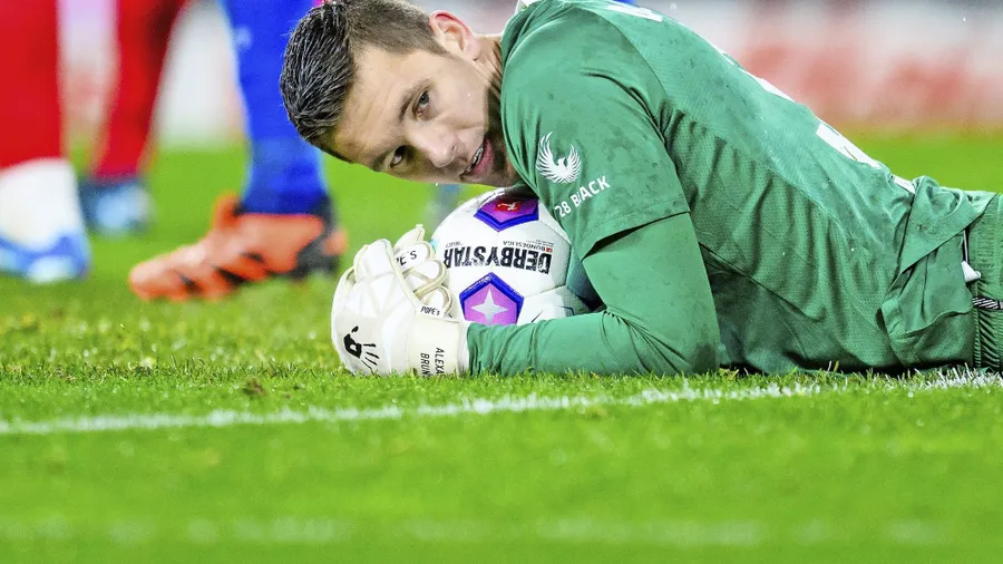 Sein ganz besonderer Tag: Alexander Brunst gibt gegen Freiburg sein Bundesliga-Debüt.