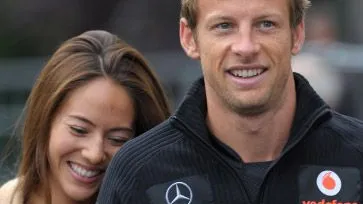 Bringt Sympathiepunkte, aber keine WM-Zähler: Jenson Buttons Weggefährtin Jessica Michibata
