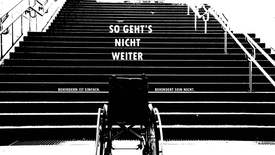 Barriere: Plakatgestalterin Pauline Cermak ist wütend darüber, dass sie manchmal nicht weiterkommt.