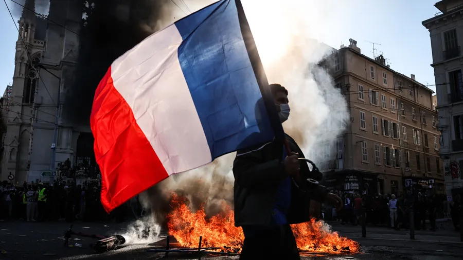 Ausnahmezustand in Paris: Am Wochenende versank die französische Hauptstadt in Protesten.