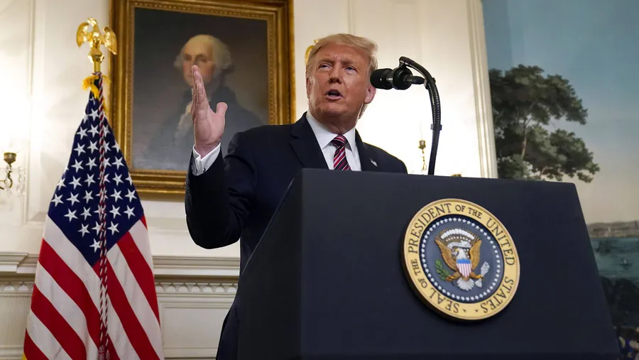 Das Virus verharmlost: Donald Trump verteidigt seine Lügen.