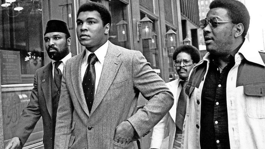 „Er hätte sein letztes Hemd hergegeben für jeden, der es gebraucht hätte“, sagt Rahaman Ali (rechts) über seinen Bruder Muhammad Ali.