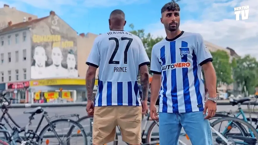 „Sieht Maschine aus“: Nader El-Jendaoui (rechts) mit Kevin-Prince Boateng im Wedding.