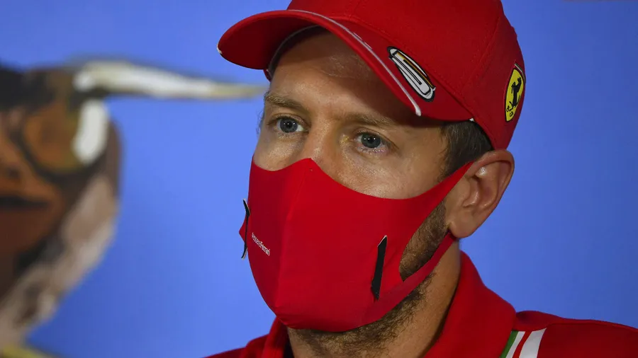 Sebastian Vettel hat bei Ferrari derzeit nicht viel zu lachen.