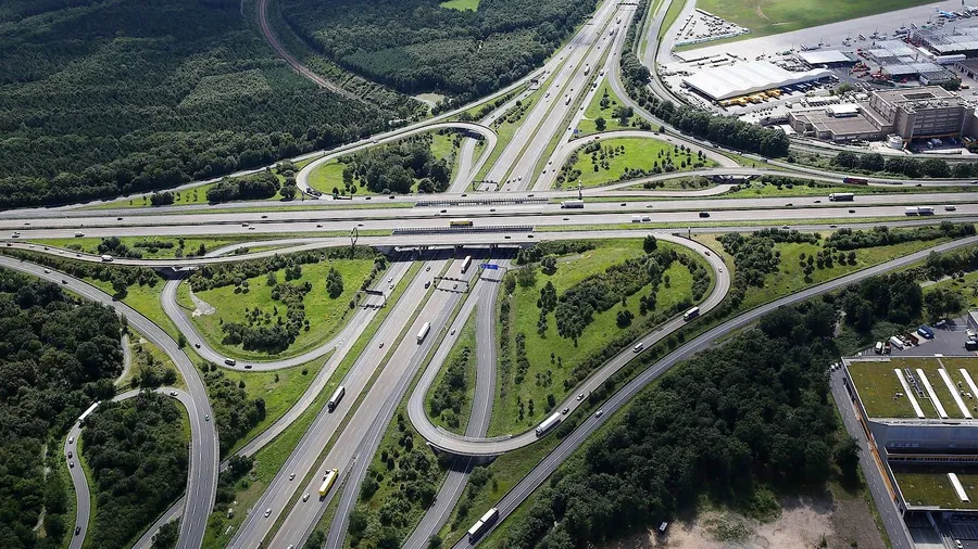 Vier Blätter: Das Frankfurter Kreuz hat dazu beigetragen, dass aus der Mainmetropole das wurde, was sie ist.