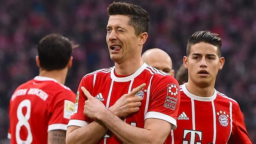 Ein gewohntes Bild in der Bundesliga: Robert Lewandowski jubelt, die Bayern jubeln.
