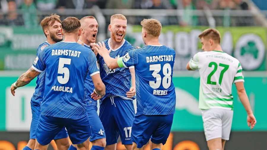 Es läuft: Auch in Fürth jubeln starke „Lilien“.
