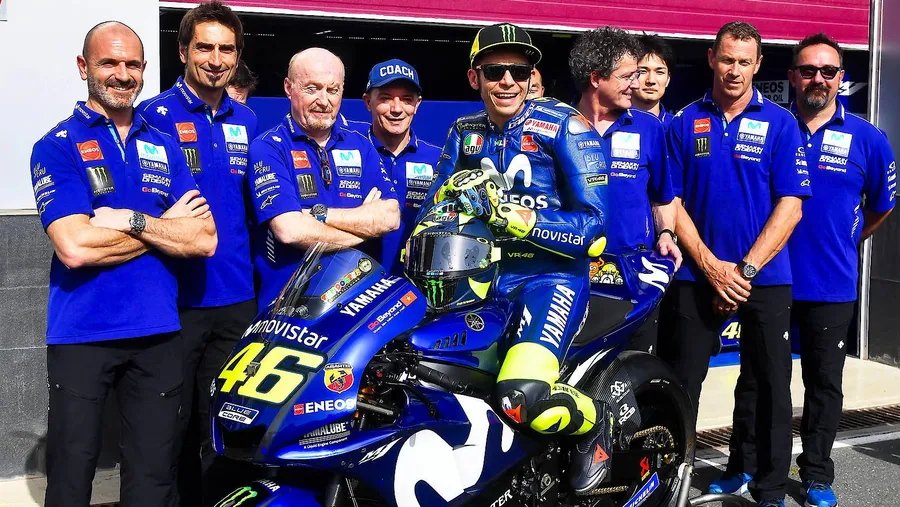 Auf ein Neues: Valentino Rossi bleibt der MotoGP noch erhalten.