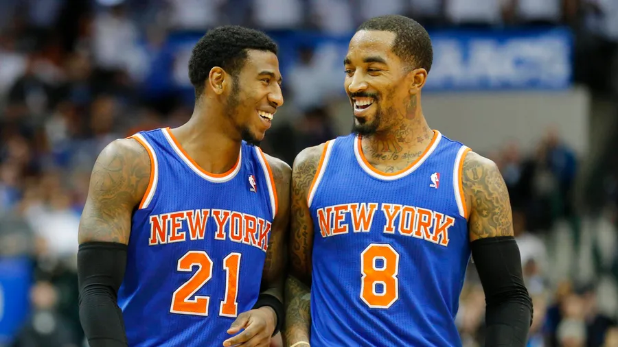 J.R. Smith (rechts) hat gut lachen: Sein Schnürsenkel-Trick gelang, die Knicks gewannen