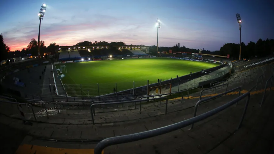 Der Umbau wird teurer als bisher erwartet: Stadion am Böllenfalltor in Darmstadt.