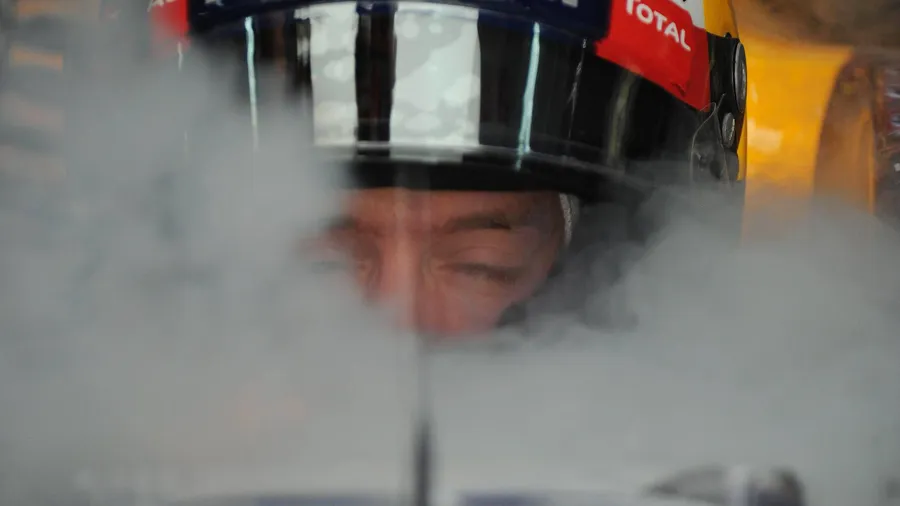 Kein Durchblick? Sebastian Vettel wird in der Wüste mit kühler Luft erfrischt