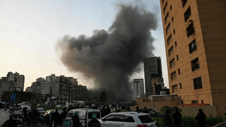 Rauch über Bashoura: Eine israelische Rakete schlug vor einigen Tagen in einem Viertel mitten im Zentrum von Beirut ein.