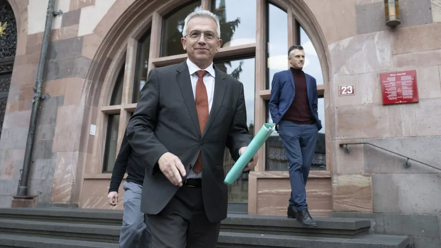 Peter Feldmann ist bei mehreren Frankfurter Unternehmen Aufsichtsratsvorsitzender.