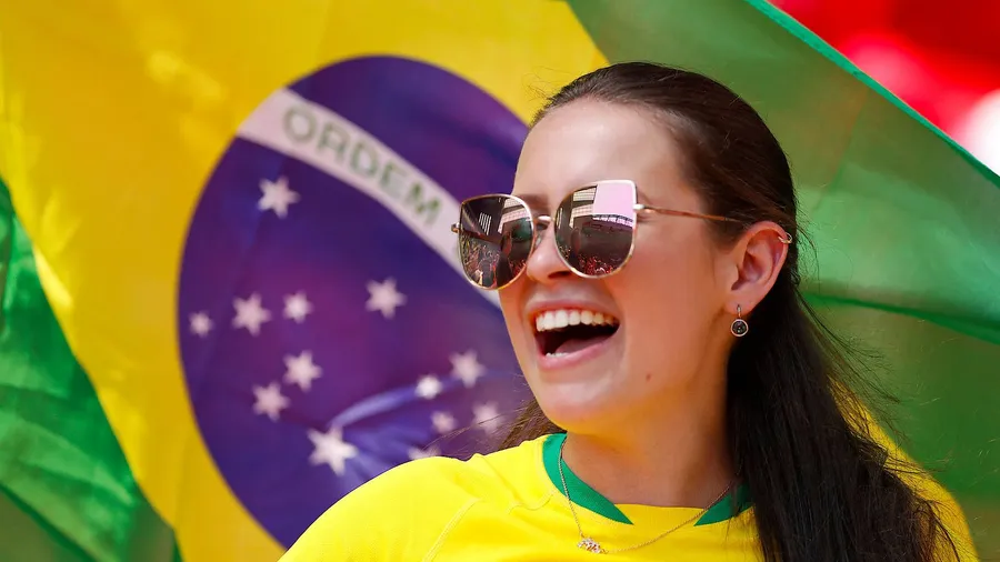 Brasilianische Fans sollen sich bei der WM in Russland mit homosexuellen Zärtlichkeiten zurückhalten. Das rät ihnen der nationale Fußball-Verband.