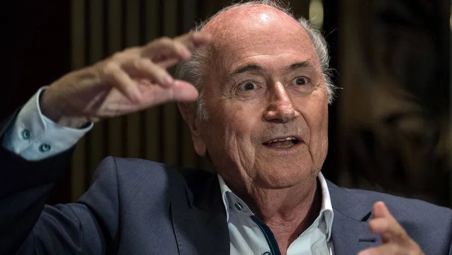 Joseph Blatter ist zu Besuch in Russland bei der Fußball-WM.