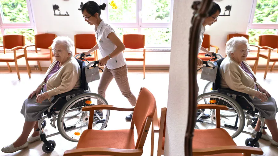 Schwer kalkulierbar: Die Kosten für einen Aufenthalt im Flegeheim sind für keinen Versicherten vorhersehbar.