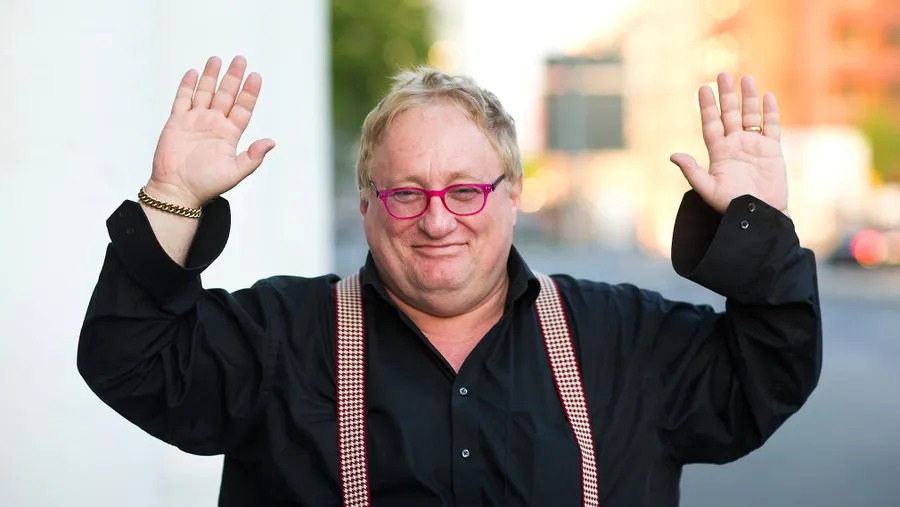 Michael Moores Wiedergänger: Tuvia Tenenbom sieht nicht nur aus wie der Regisseur, er provoziert auch genauso gerne.