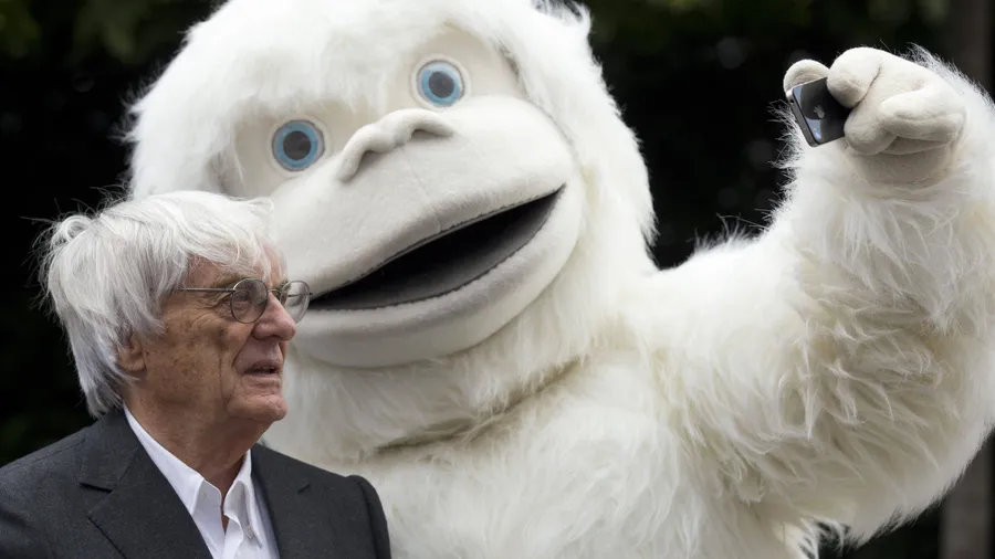 Ein Selfie fürs Internet? Das dürfte Bernie Ecclestone nicht unbedingt gefallen.