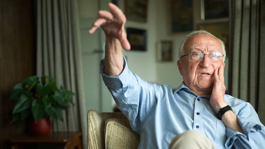 Kurt Schäfer sollte als Flakhelfer Bomber abschießen.
