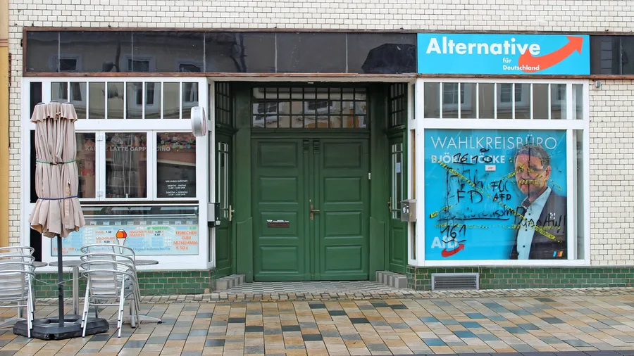 In der Innenstadt von Heiligenstadt nehmen viele kaum noch Notiz vom Wahlkreisbüro des Rechtsextremisten Björn Höcke.