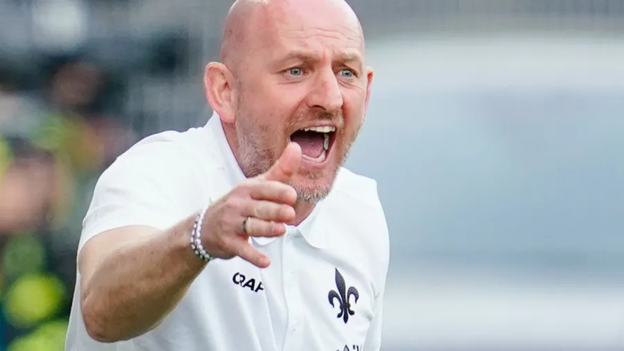 Mit Leib und Seele bei der Arbeit: Darmstadt-Trainer Torsten Lieberknecht