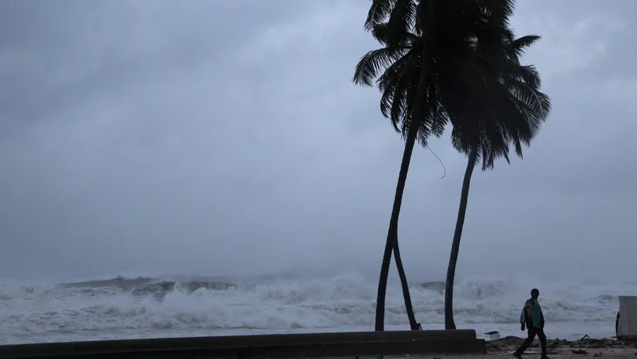 „Irma“ bringt Wind und hohe Wellen an die Nordküste der Dominikanischen Republik.