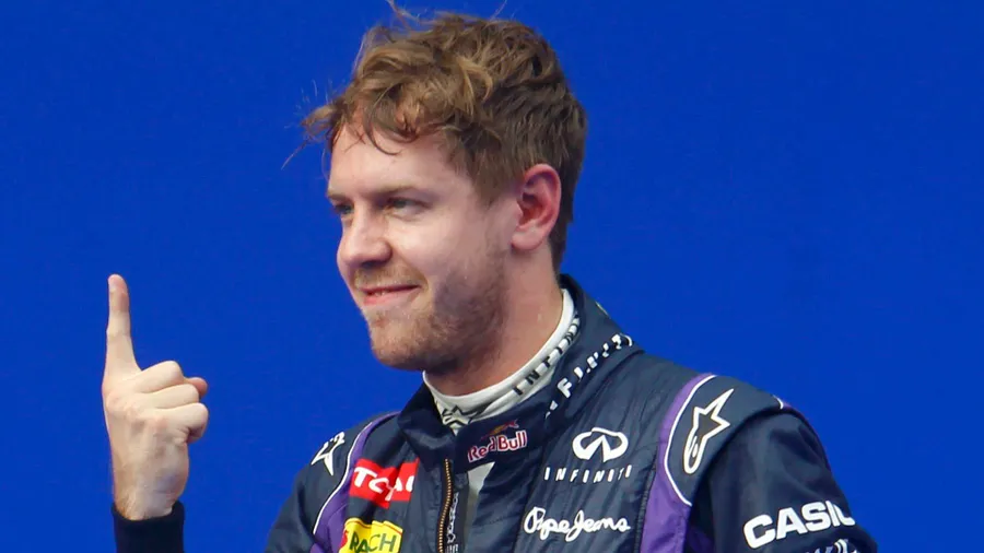 Die Nummer eins bin ich: Sebastian Vettel startet von der Pole Position