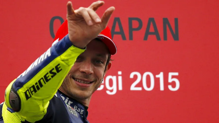 Gruß vom Meister: Valentino Rossi fährt wie in besten Zeiten
