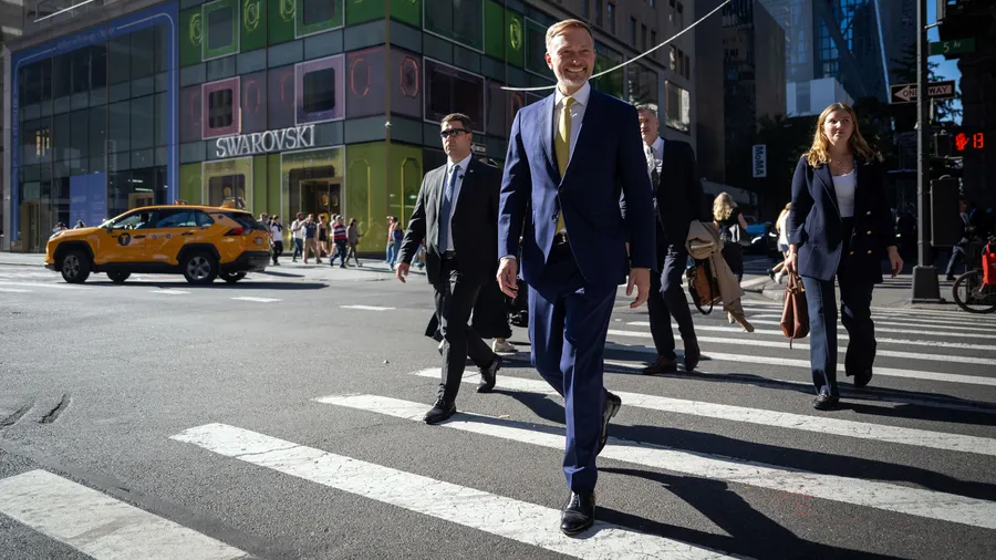 Wohlfühlort? Christian Lindner geht im Oktober über die 5th Avenue in New York.