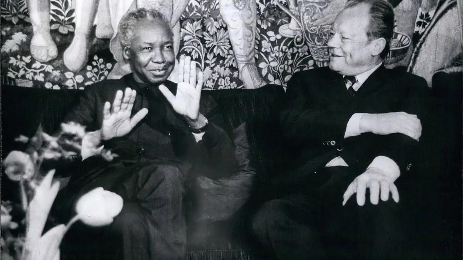 Tansanias Präsident Julius Nyerere 1972 im Gespräch mit dem SPD-Parteivorsitzenden Willy Brandt.