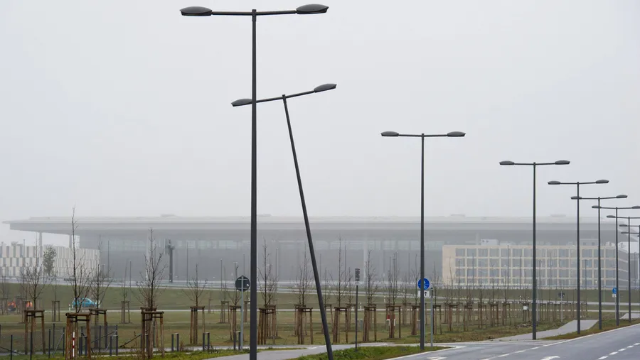 Eröffnung erneut verschoben: Der Flughafen Berlin Brandenburg