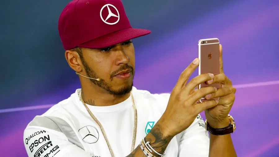 Immer ein bisschen extravagant: Lewis Hamilton.