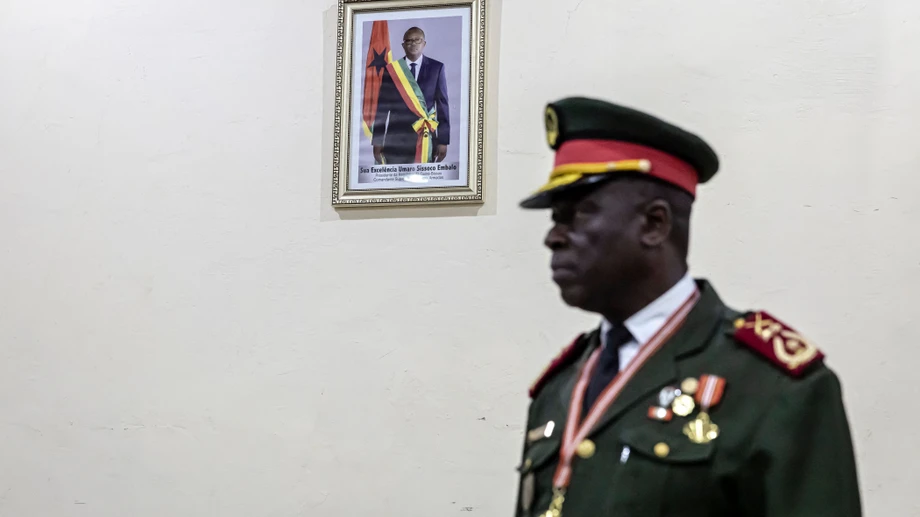 Putscht der Präsident gegen sich selbst?