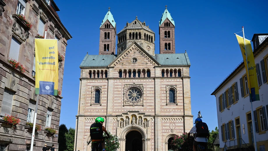 Einbruch in Speyerer Dom – Tresor mit 5000 Euro Bargeld gestohlen