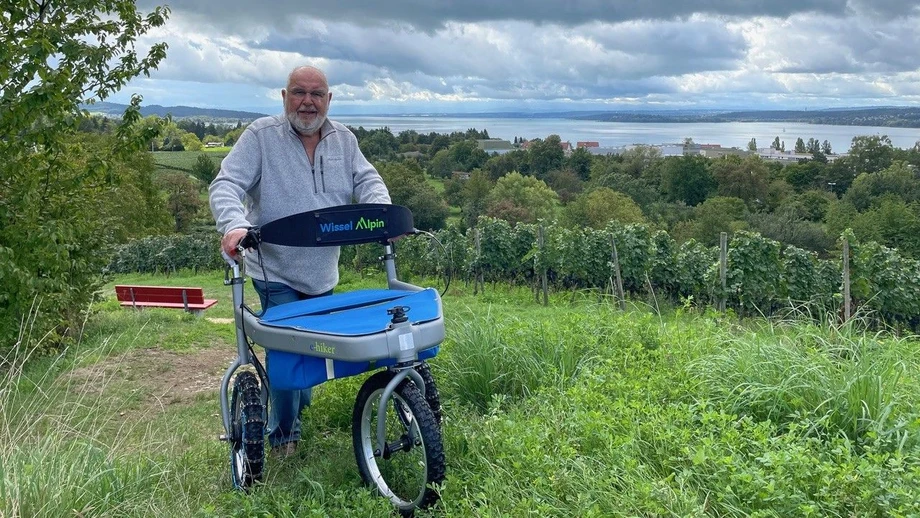 Im hohen Alter wandern? –Dieser Rollator macht’s möglich