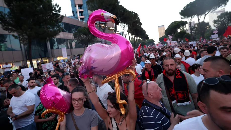 Finger weg von unseren Flamingos!