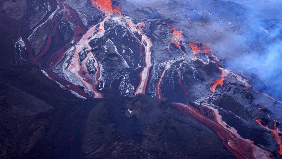 Vulkanausbruch überrascht Urlauber