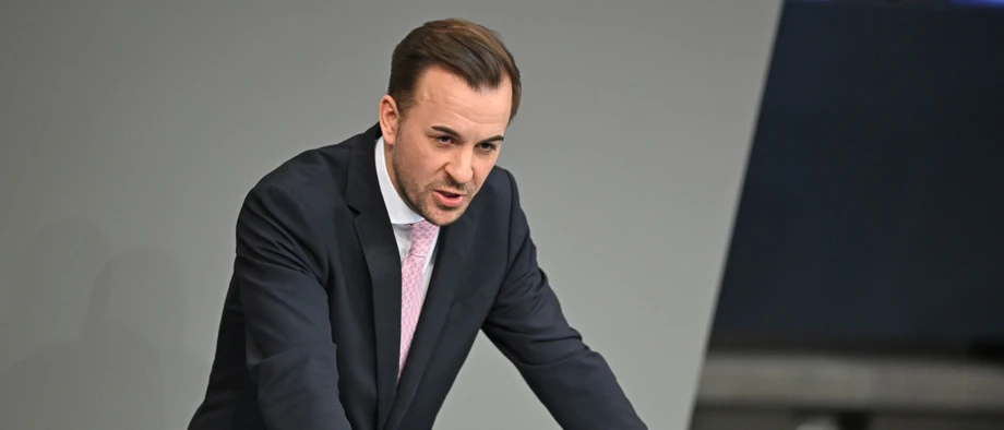 Verbandschef Bastian Ernst warnt davor, dass der Operationsplan Deutschland und weitere relevante Informationen über die AfD nach Russland abfließen könnten.