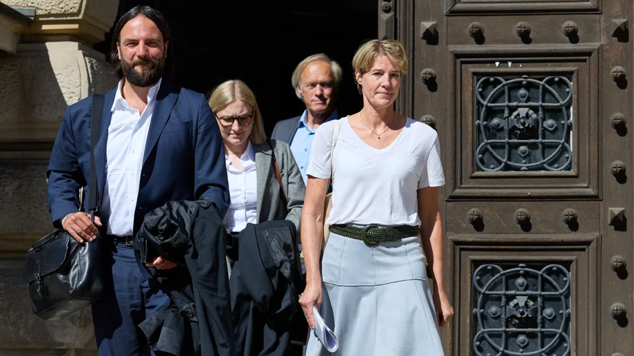 Und die Kinder? Wurden geknebelt und gefesselt
