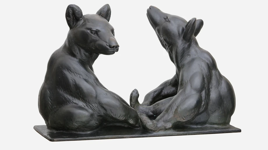 Neben dem römischen Kaiser steht ein Orang-Utan