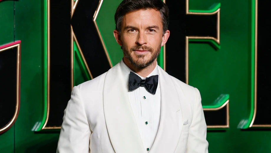 Jonathan Bailey zum „Sexiest Man Alive“ 2025 gekürt