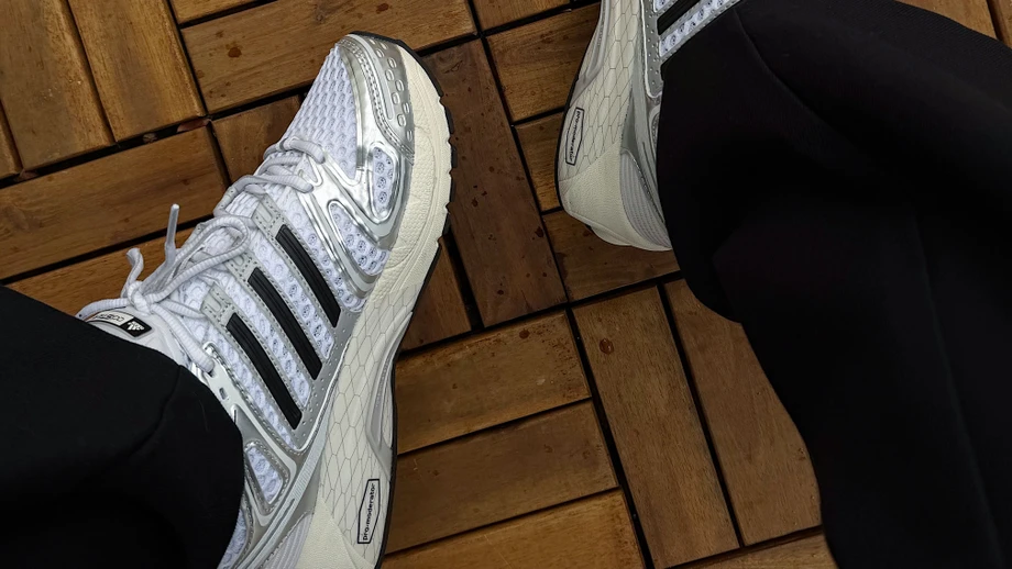 Im Frühjahr trägt man Mesh und Metallic