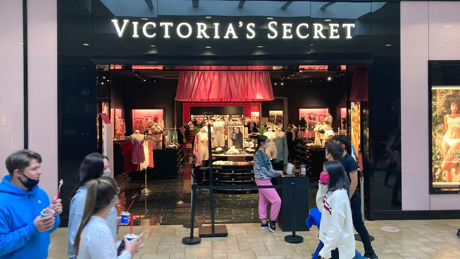 Zeigt sich die Neuerfindung von Victoria’s Secret auch positiv im Aktienkurs?