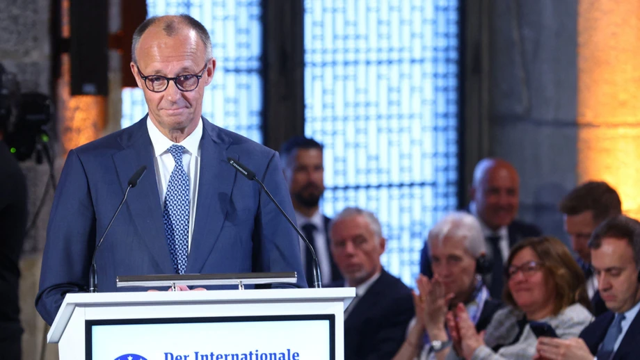 Karlspreis für Draghi: Merz mahnt EU-Haushaltsreform an
