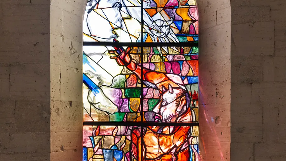 Kunst auf Schädelhöhe