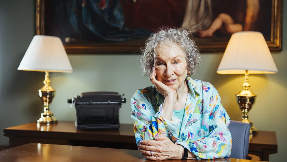 Kapitänin ihrer vielen Papierschiffchen