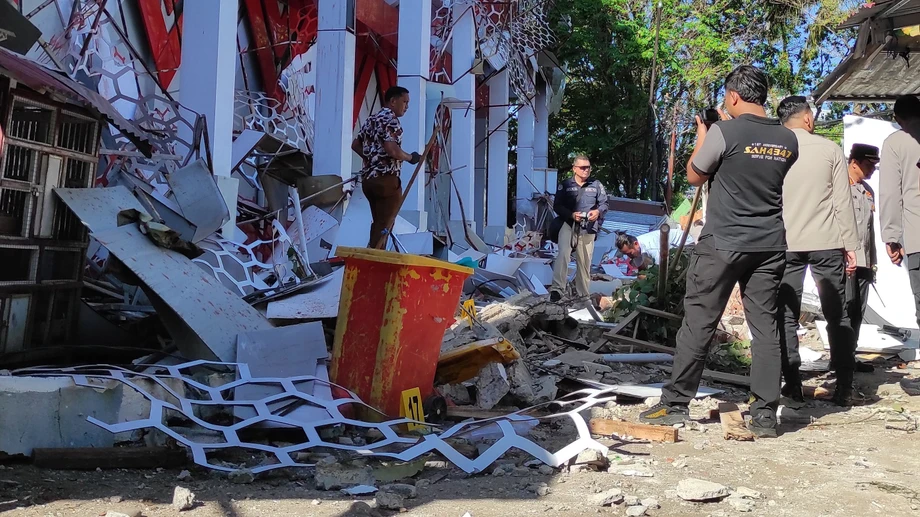 Schweres Erdbeben erschüttert Osten Indonesiens