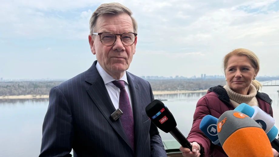 Wadephul prangert in Kiew Orbáns „unsolidarisches Verhalten“ an